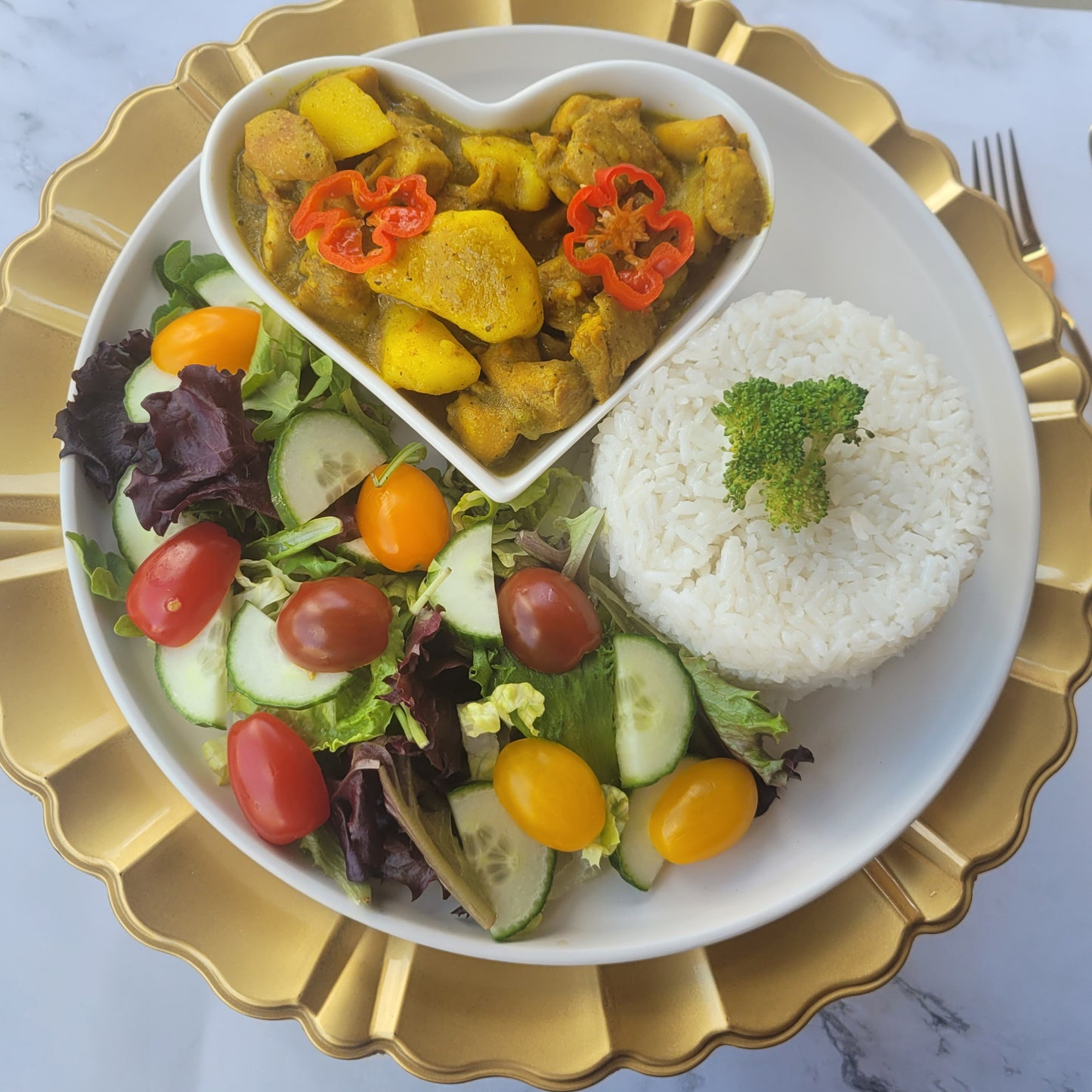 Boneless Curry Chicken, Buttered Caribbean Vegetable Rice, Garden Salad